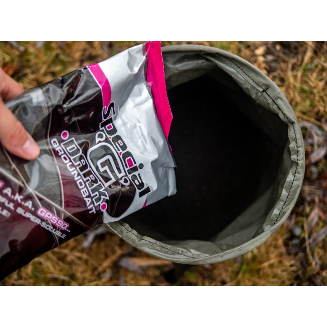 Bait-Tech krmítková směs Special G Dark 1 kg - MojeRybárstvo.sk Bait-Tech krmítková směs Special G Dark 1 kg – Obrázok 3