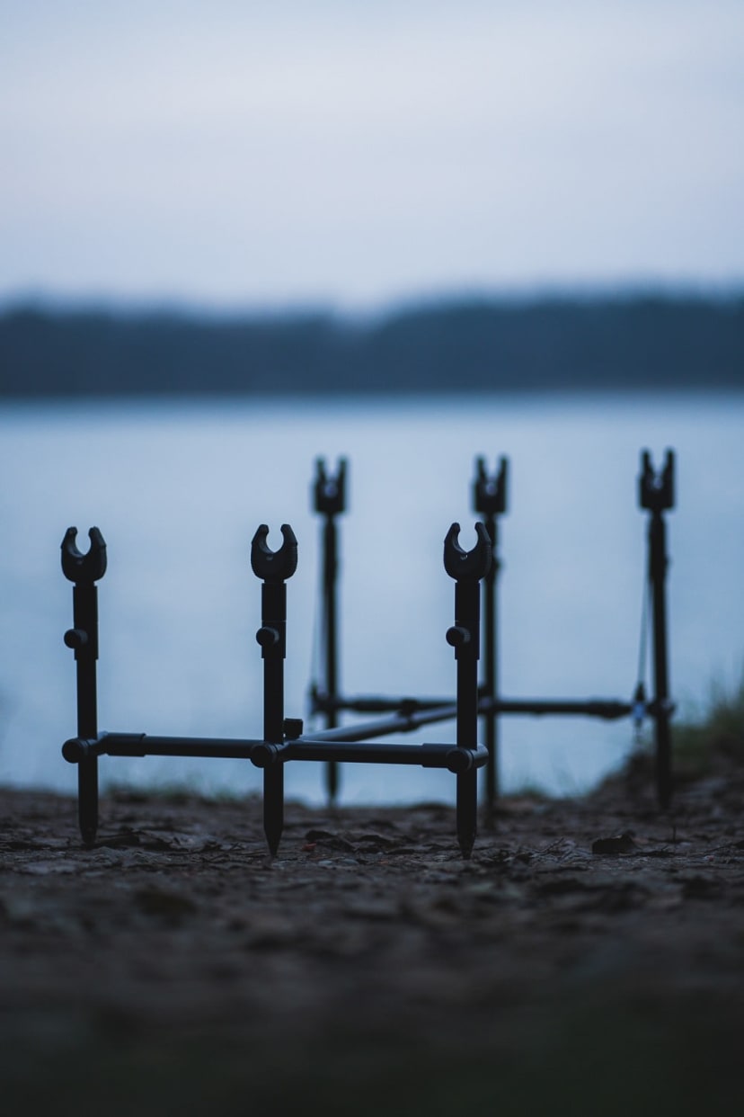 Giants fishing Stojan Black Rod Pod 3 Rods - Image 5