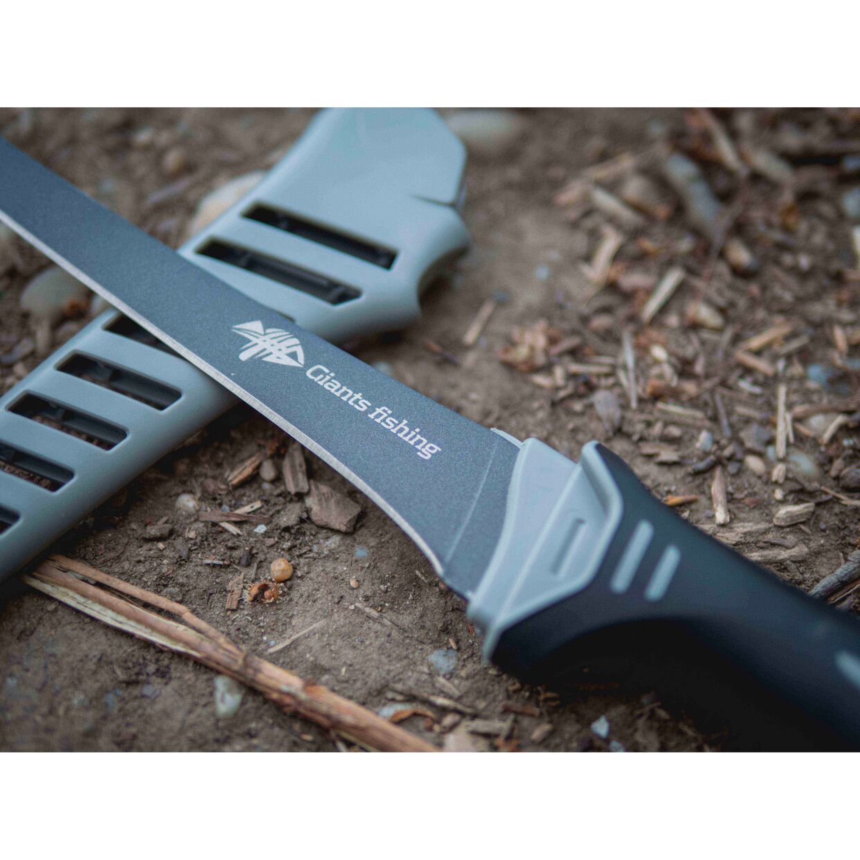 Giants fishing Filetovací nůž 7 Fillet knife with sharpener ( Easy clean sheath ) - Image 6