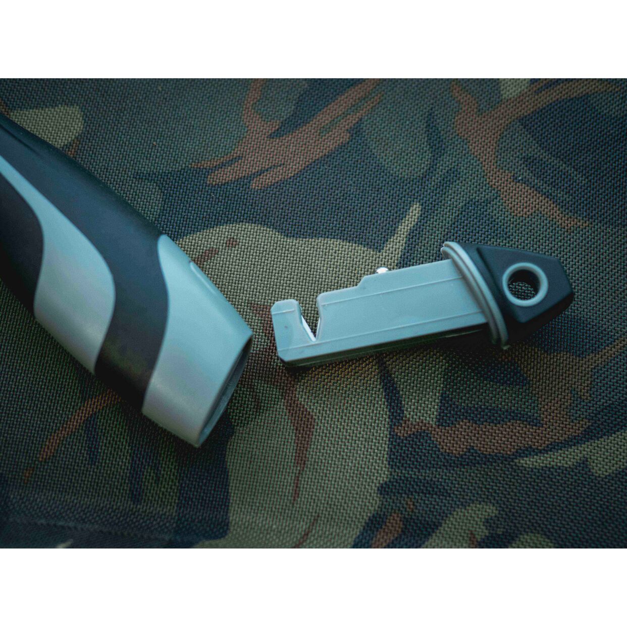 Giants fishing Filetovací nůž 7 Fillet knife with sharpener ( Easy clean sheath ) - Image 9
