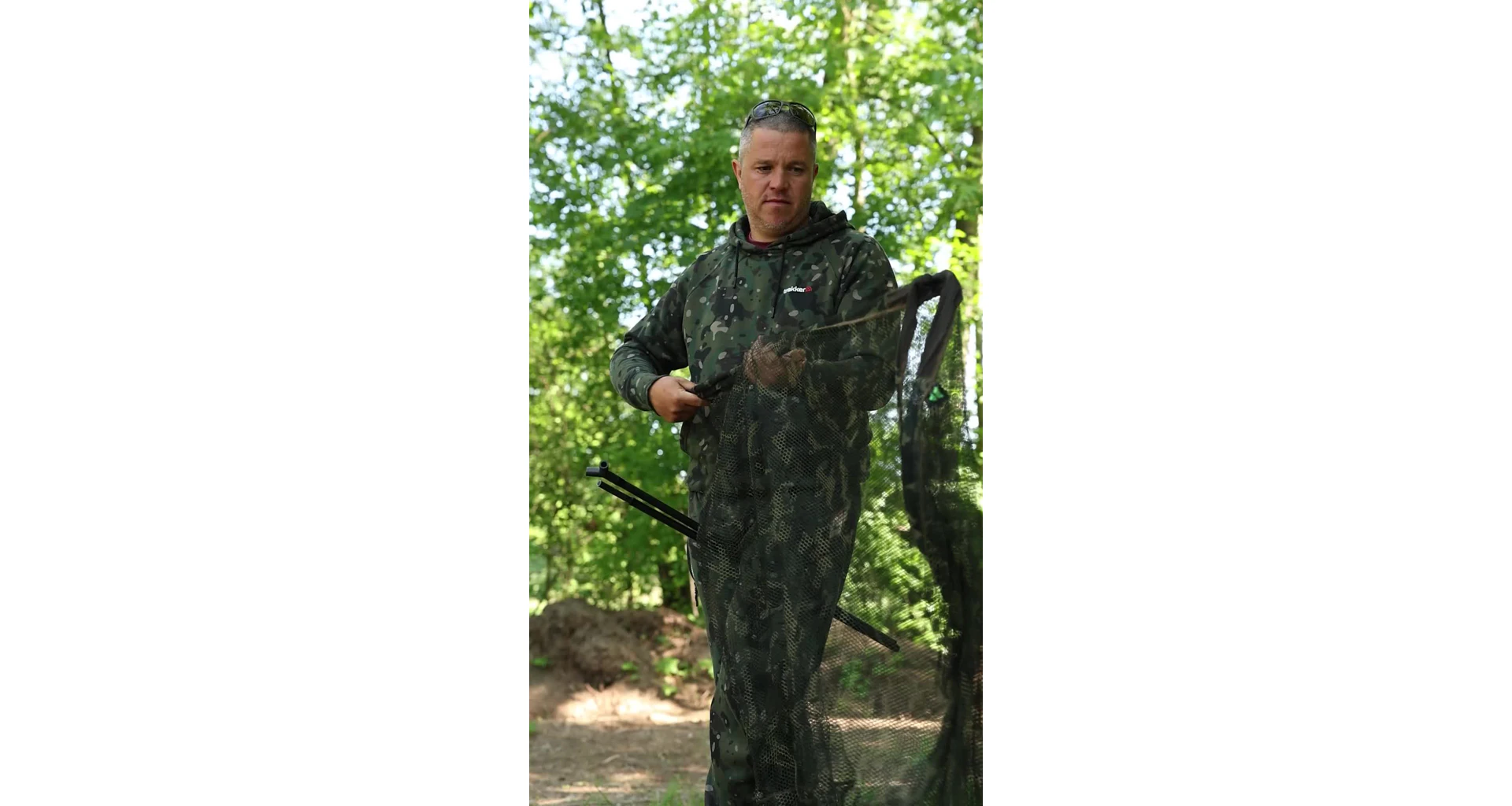 Nikl Podběrák Deluxe Carbon Landing Net 2pcs 42" - MojeRybárstvo.sk Nikl Podběrák Deluxe Carbon Landing Net 2pcs 42" – Obrázok 3