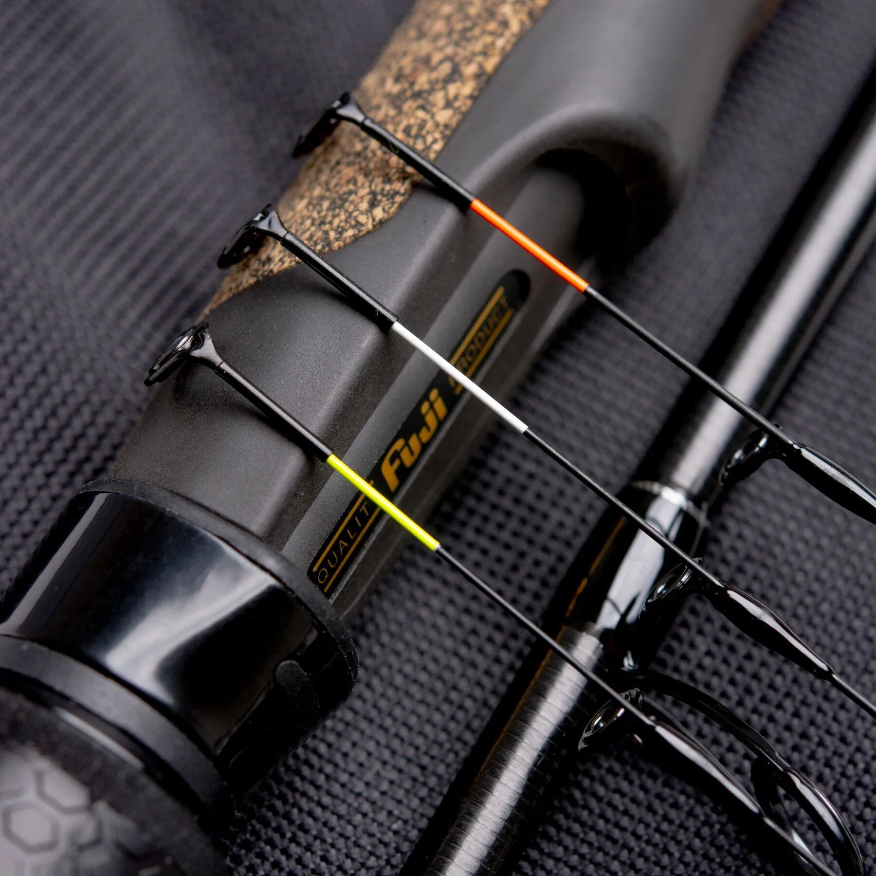 Prut MAP Parabolix 10ft 20-30g Feeder Black Edition - MojeRybárstvo.sk Prut MAP Parabolix 10ft 20-30g Feeder Black Edition – Obrázok 2