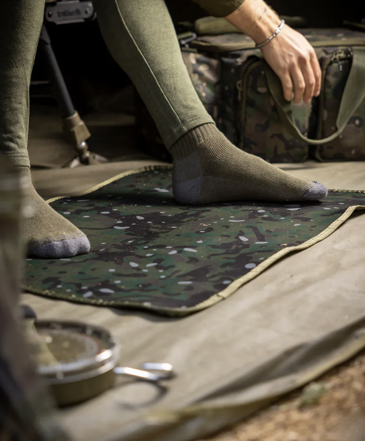 Trakker Oboustranná podložka do bivaku Reversible Bivvy Mat XL - MojeRybárstvo.sk Trakker Oboustranná podložka do bivaku Reversible Bivvy Mat XL – Obrázok 5