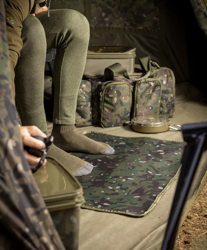 Trakker Oboustranná podložka do bivaku Reversible Bivvy Mat XL - MojeRybárstvo.sk Trakker Oboustranná podložka do bivaku Reversible Bivvy Mat XL – Obrázok 7